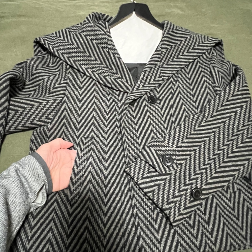 CROPPED BLACK/GREY WOMEN’S JACKET  SMALL